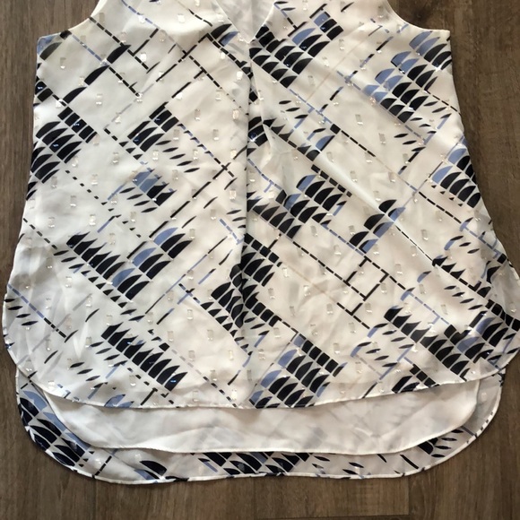 Like new! - WHBM Sleeveless Blouse - Picture 10 of 10